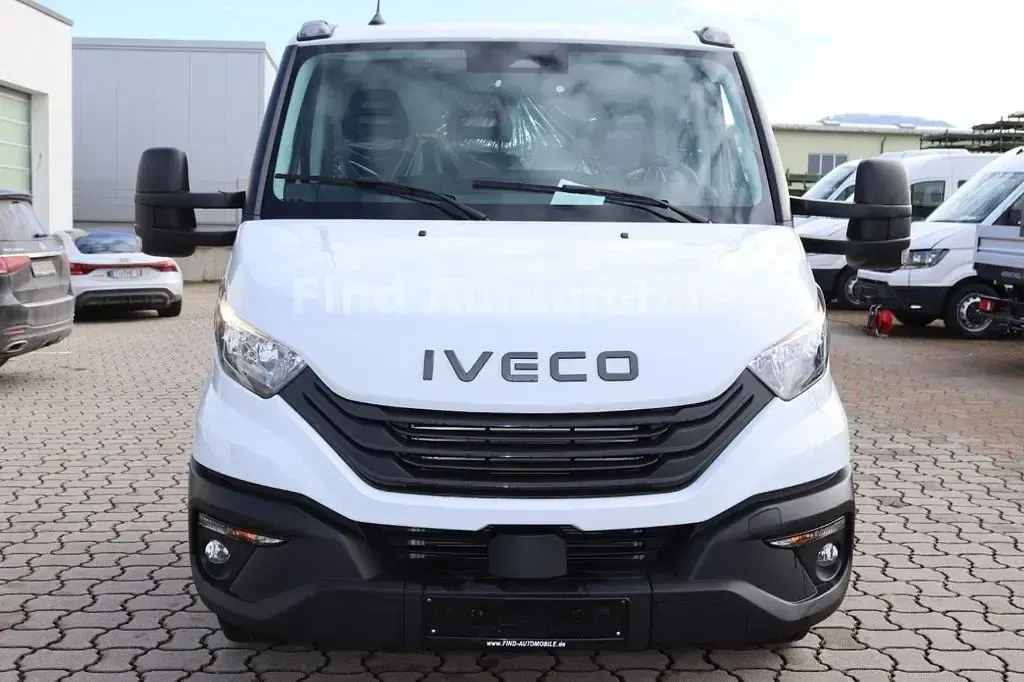 Nouvelle Iveco Daily 140 ch (102 kW) 2026 Blanc Monospace