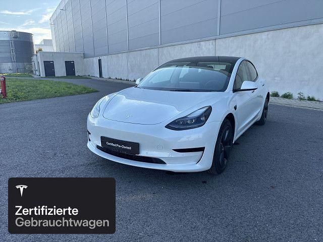 Weiß Gebraucht 2021 Tesla Model 3 RWD Limousine | 26.800 € (Fairer Preis) - Bild 1/4