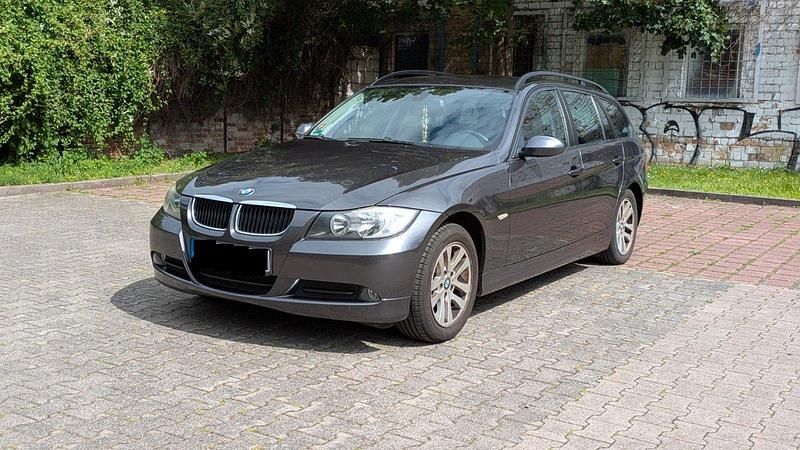 Gebraucht BMW 320 170 PS (125 kW) 2008 Grau Kombi