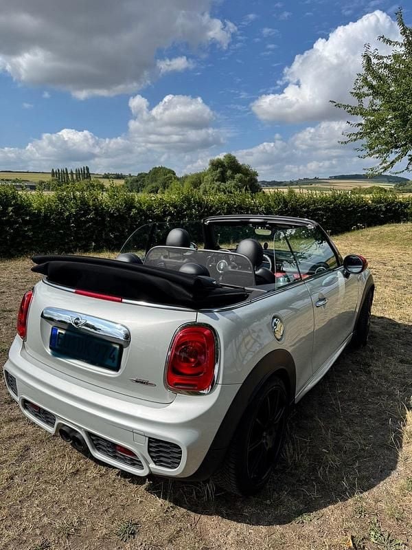 Grau Gebraucht 2016 Mini John Cooper Works Cabriolet Cabrio | 20.800 € (Fairer Preis) - Bild 1/4
