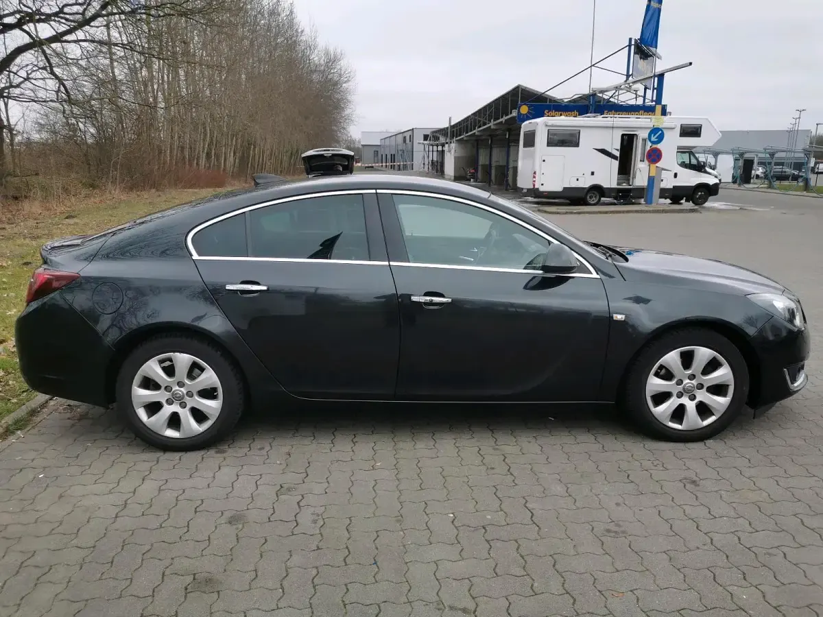 Gebraucht Opel Insignia 170 PS (125 kW) 2016 Schwarz Limousine