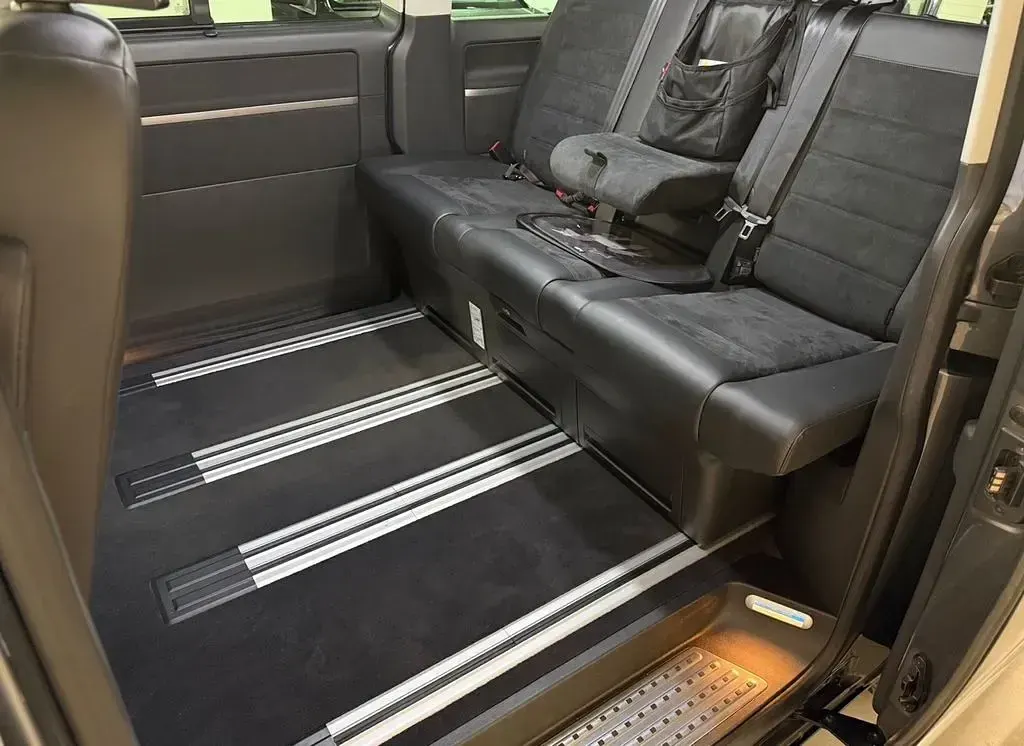 Gebraucht VW Multivan 199 PS (146 kW) 2019 Schwarz Van / Kleinbus