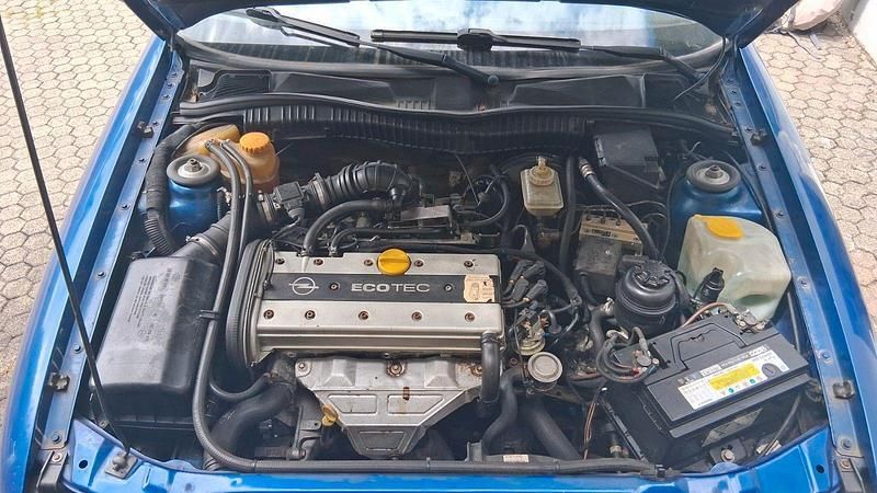 Blau Gebraucht 1997 Opel Calibra Coupé | 3.800 € (Guter Preis) - Bild 1/4