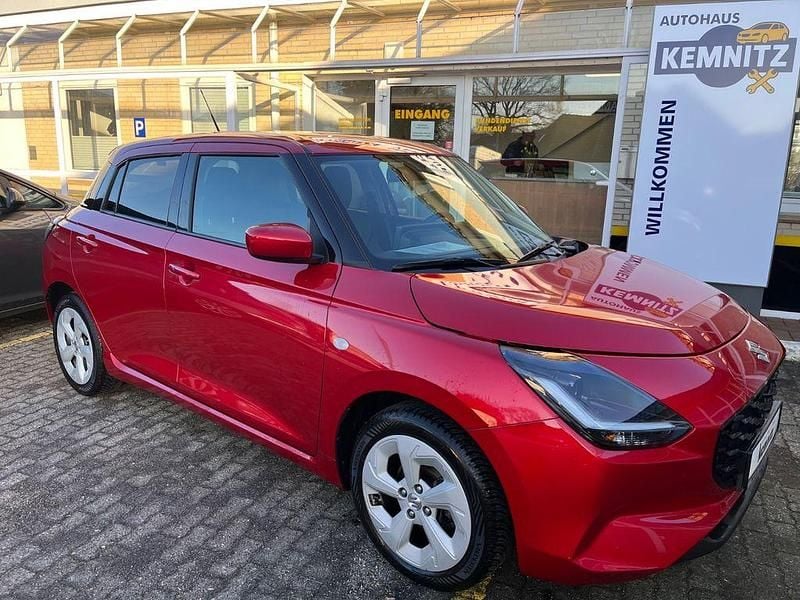 Gebraucht Suzuki Swift Comfort 83 PS (61 kW) 2025 Rot Kleinwagen