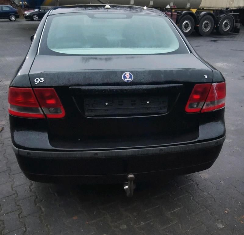 Second-hand Saab 9-3 150 CP (110 kW) 2004 Negru Berlinǎ