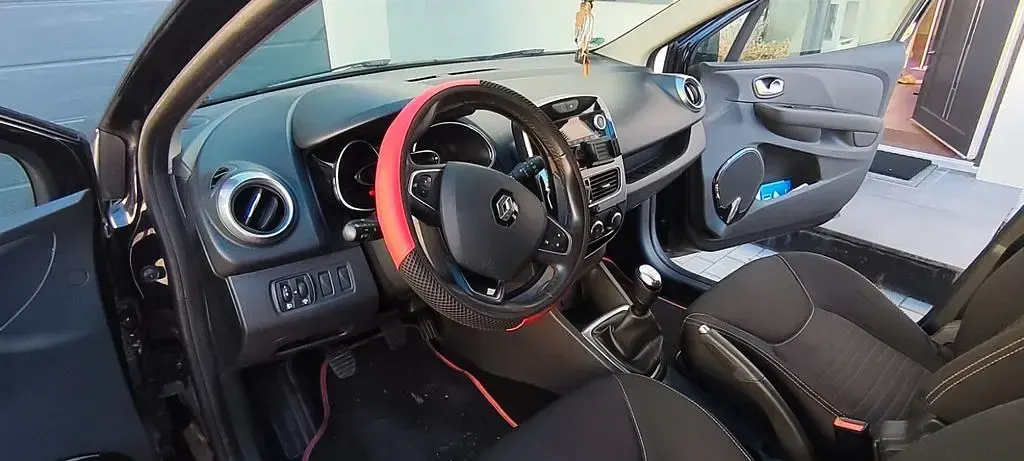 Gebraucht Renault Clio LIMITED 73 PS (53 kW) 2017 Schwarz Limousine