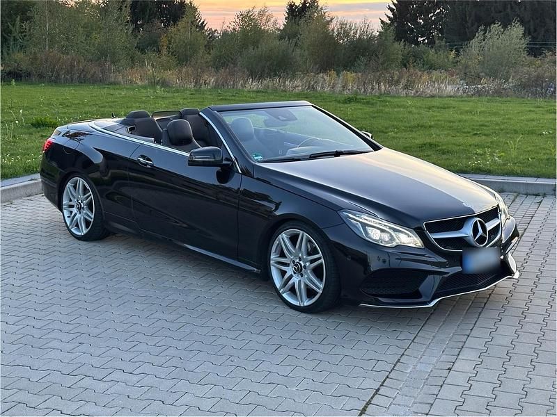 Gebraucht Mercedes E250 AMG line 211 PS (155 kW) 2013 Schwarz Cabrio