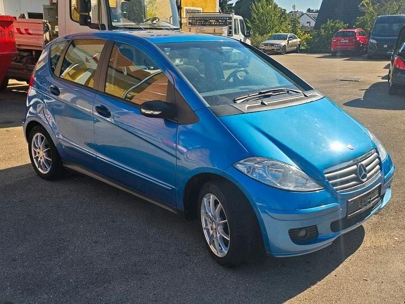Blau Gebraucht 2008 Mercedes A180 Limousine | 2.900 € (Guter Preis) - Bild 1/4