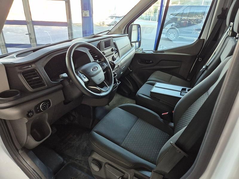 Second-hand Ford Transit 131 CP (96 kW) 2024 Alb Monovolum
