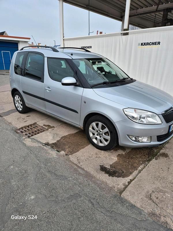 Gebraucht Skoda Roomster 70 PS (51 kW) 2010 Silber Van / Kleinbus