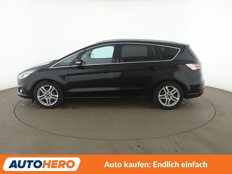 Gebraucht Ford S-MAX Titanium 160 PS (117 kW) 2016 Schwarz Van / Kleinbus