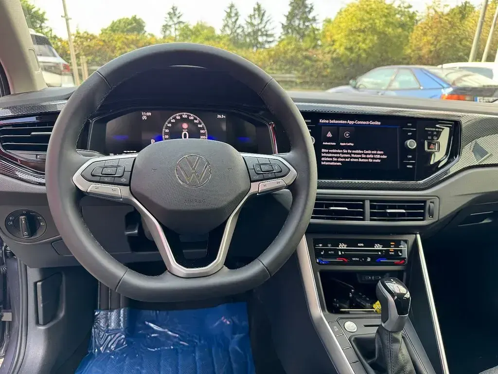 Gebraucht VW Taigo Life 116 PS (85 kW) 2025 Grau SUV