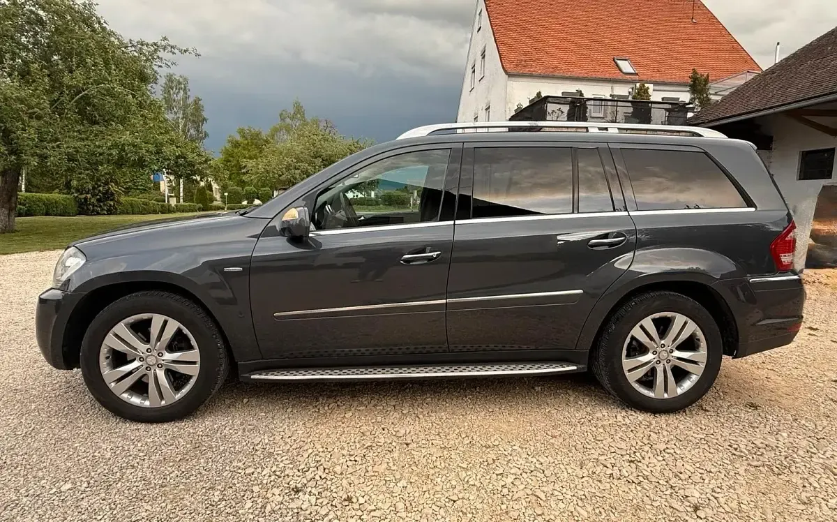 Gebraucht Mercedes GL350 211 PS (155 kW) 2010 Grau SUV