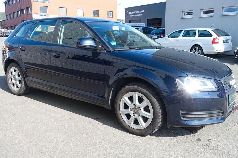 Gebraucht Audi A3 Ambiente 160 PS (117 kW) 2009 Blau Kleinwagen