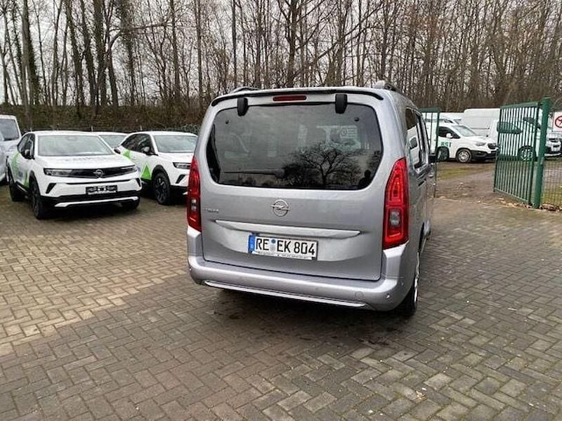 Gebraucht Opel Combo Life Ultimate 131 PS (96 kW) 2023 Silber Kombi