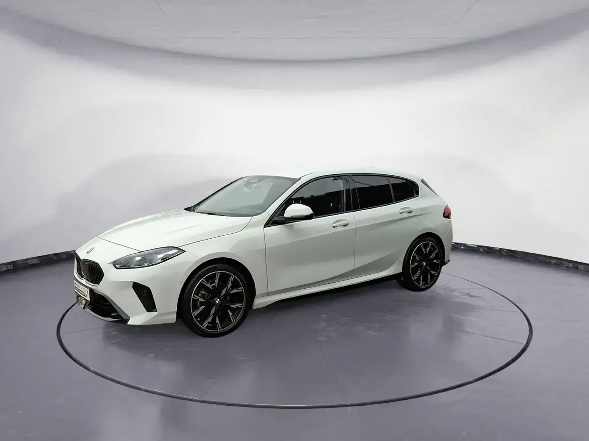 Gebraucht BMW 120 M Sport 163 PS (119 kW) 2025 Weiß Kleinwagen