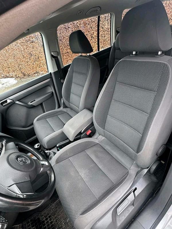 Gebraucht VW Touran 140 PS (102 kW) 2012 Silber Van / Kleinbus