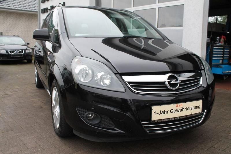 Schwarz Gebraucht 2011 Opel Zafira Design Edition Van / Kleinbus | 5.777 € (Fairer Preis) - Bild 1/4