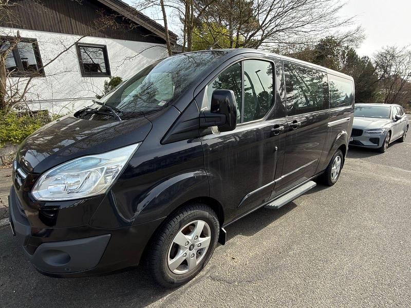 Gebraucht Ford Tourneo 155 PS (114 kW) 2014 Schwarz Van / Kleinbus