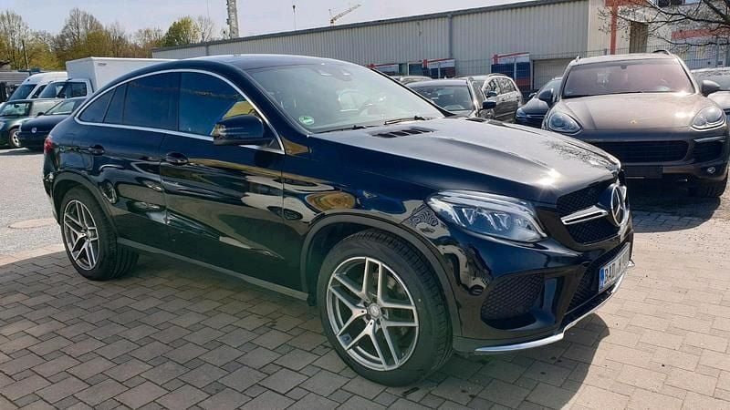 Schwarz Gebraucht 2016 Mercedes GLE350 AMG line SUV | 29.900 € (Fairer Preis) - Bild 1/4