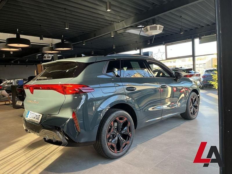 Neu Cupra Terramar VZ 272 PS (200 kW) 2025 Blau SUV