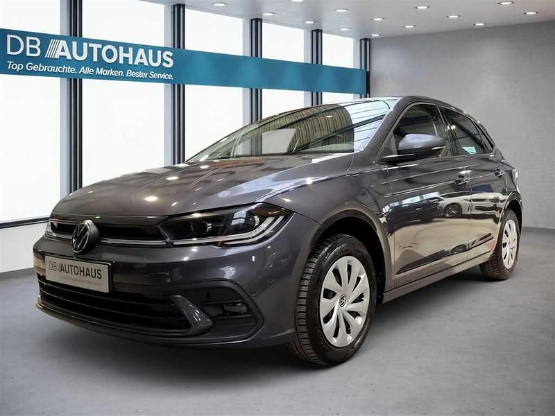 Grau Gebraucht 2023 VW Polo Life Kleinwagen | 20.490 € (Fairer Preis) - Bild 1/4