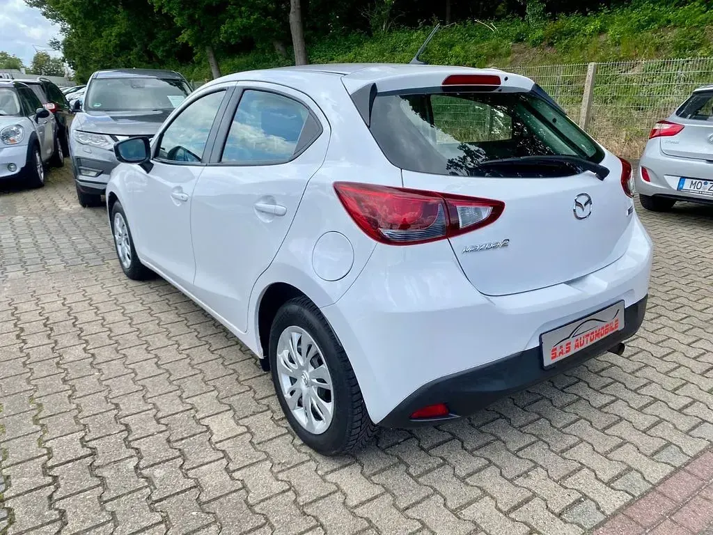 Gebraucht Mazda 2 Center-Line 75 PS (55 kW) 2019 Weiß Limousine