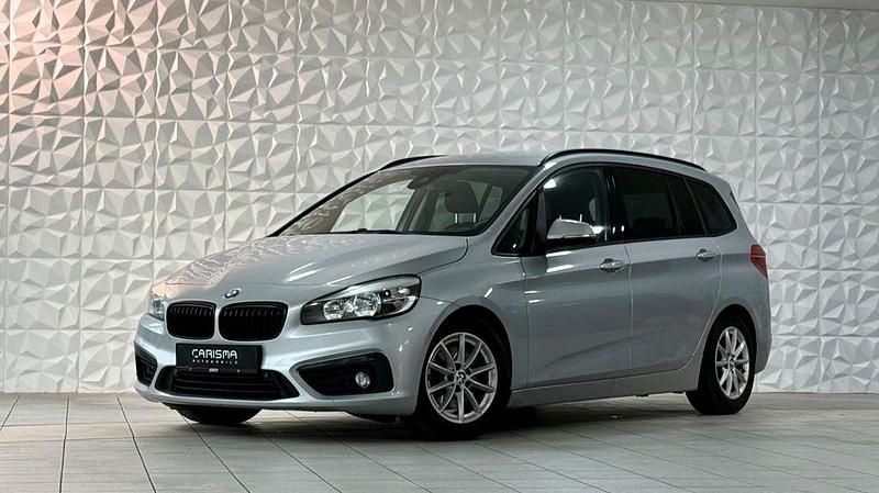 Silber Gebraucht 2016 BMW 218 Gran Tourer Sport Line Van / Kleinbus | 10.700 € (Fairer Preis) - Bild 1/4