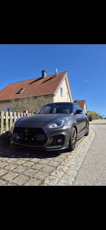 Grau Gebraucht 2018 Suzuki Swift Sport Limousine | 13.750 € (Fairer Preis) - Bild 1/4
