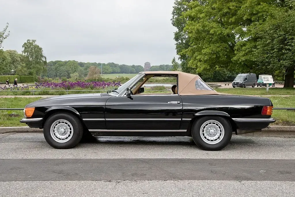 Gebraucht Mercedes SL380 155 PS (114 kW) 1983 Schwarz Cabrio