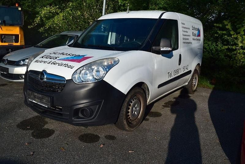 Weiß Gebraucht 2016 Opel Combo Van / Kleinbus | 7.990 € (Fairer Preis) - Bild 1/3