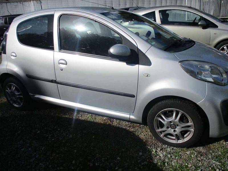 Gebraucht Citroën C1 68 PS (50 kW) 2013 Grau Kleinwagen