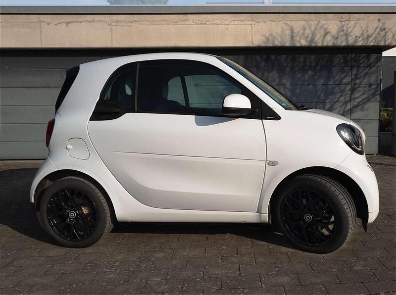 Gebraucht Smart ForTwo Coupé 90 PS (66 kW) 2016 Weiß Coupé