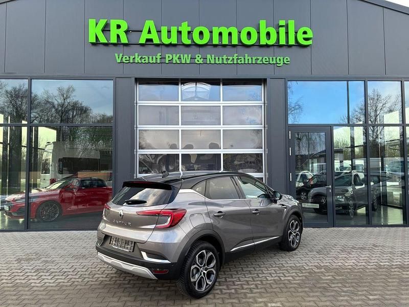 Gebraucht Renault Captur Techno 140 PS (102 kW) 2023 Grau SUV