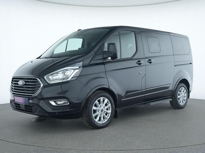 Gebraucht Ford Tourneo Titanium 131 PS (96 kW) 2021 Schwarz Van / Kleinbus