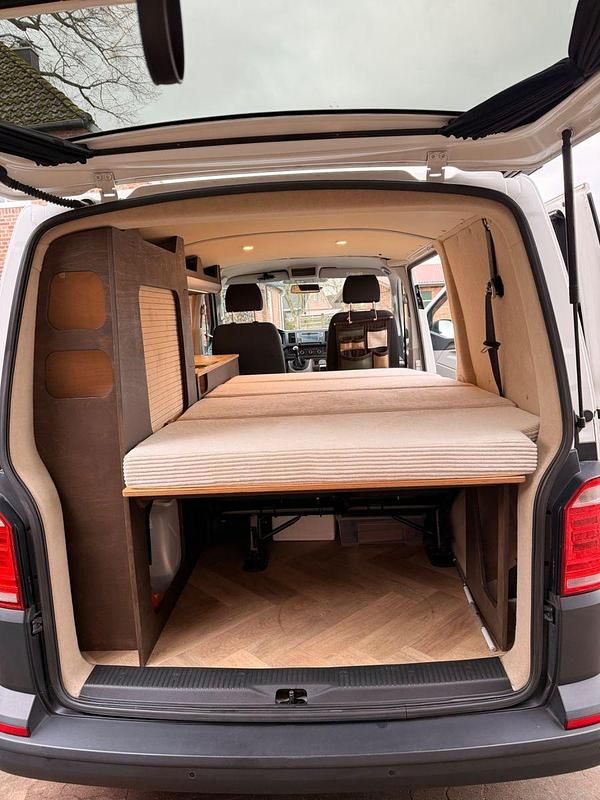 Gebraucht VW Transporter 102 PS (75 kW) 2018 Weiß Van