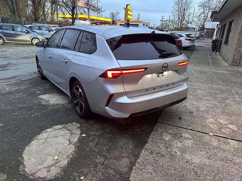 Gebraucht Opel Astra 131 PS (96 kW) 2024 Silber Kombi