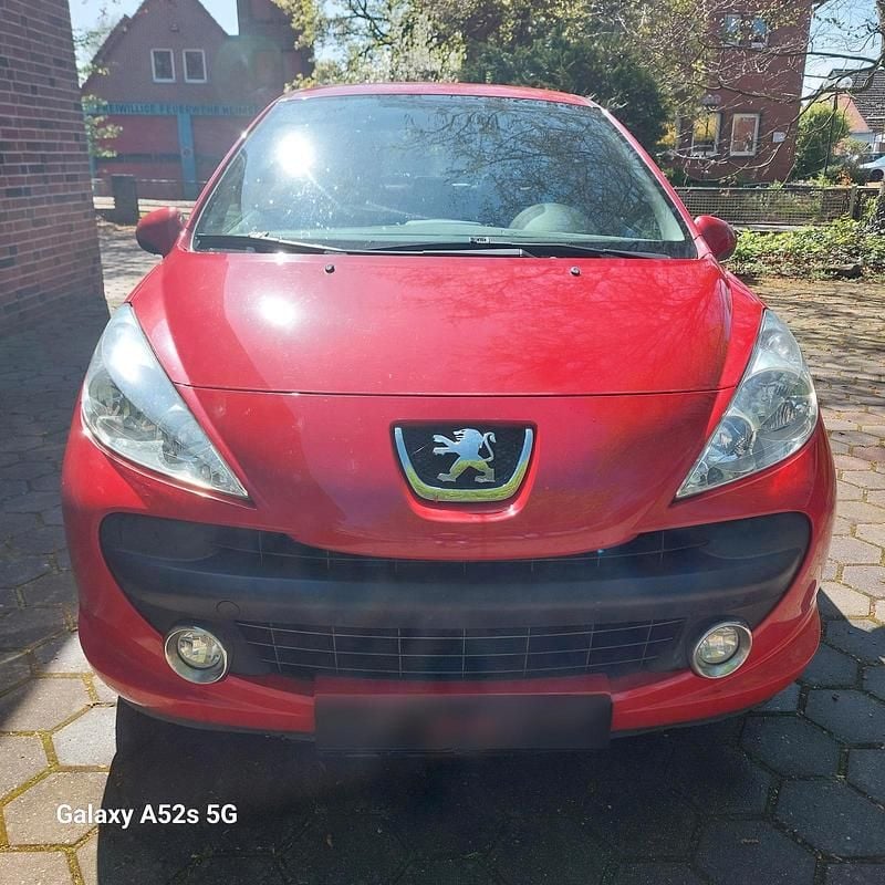 Usado Peugeot 207 75 CV (55 kW) 2009 Rojo Berlina