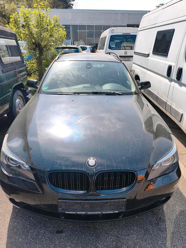 Używany BMW 530 Basis 217 KM (159 kW) 2007 Czarny Kombi