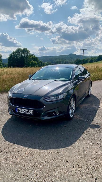 Gebraucht Ford Mondeo Titanium 211 PS (155 kW) 2016 Grau Limousine
