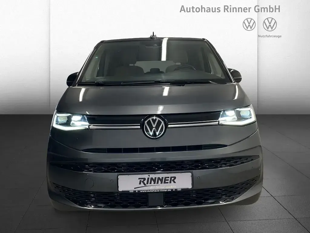 Gebraucht VW Multivan Edition 150 PS (110 kW) 2023 Grau Van / Kleinbus