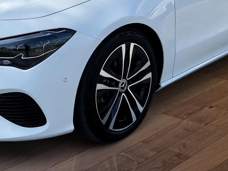 Gebraucht Mercedes CLA250 Night 224 PS (164 kW) 2025 Weiß Limousine
