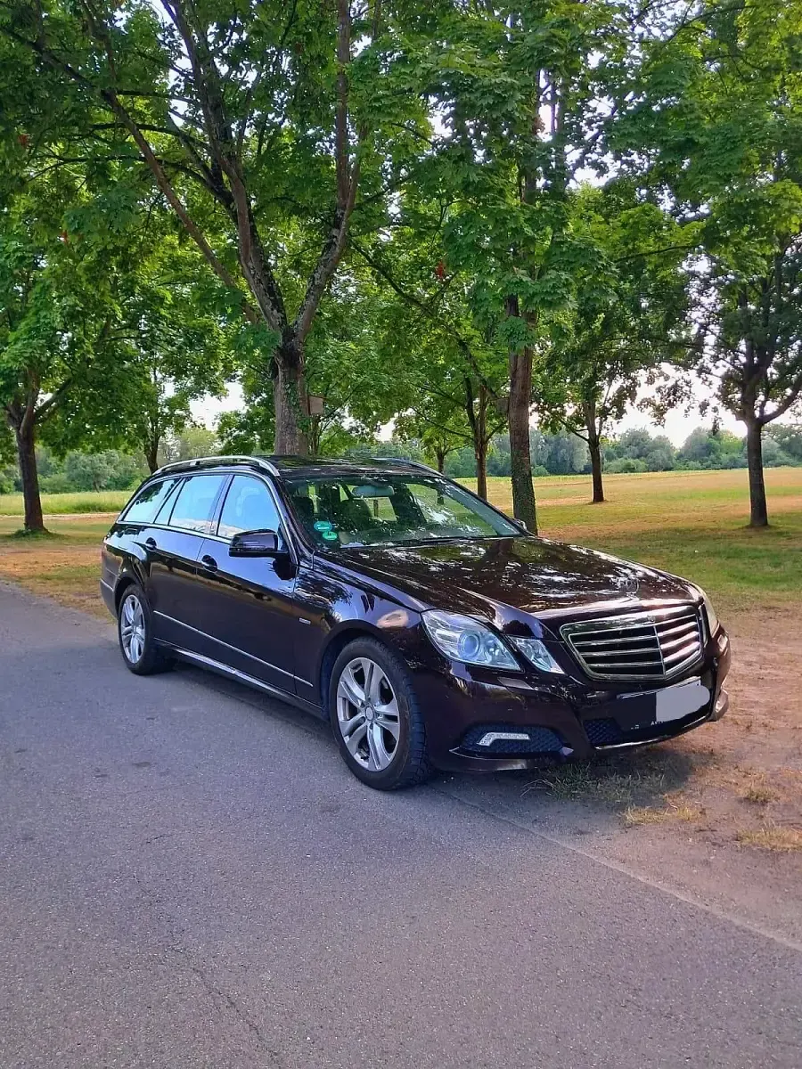 Gebraucht Mercedes E220 170 PS (125 kW) 2010 Braun Kombi