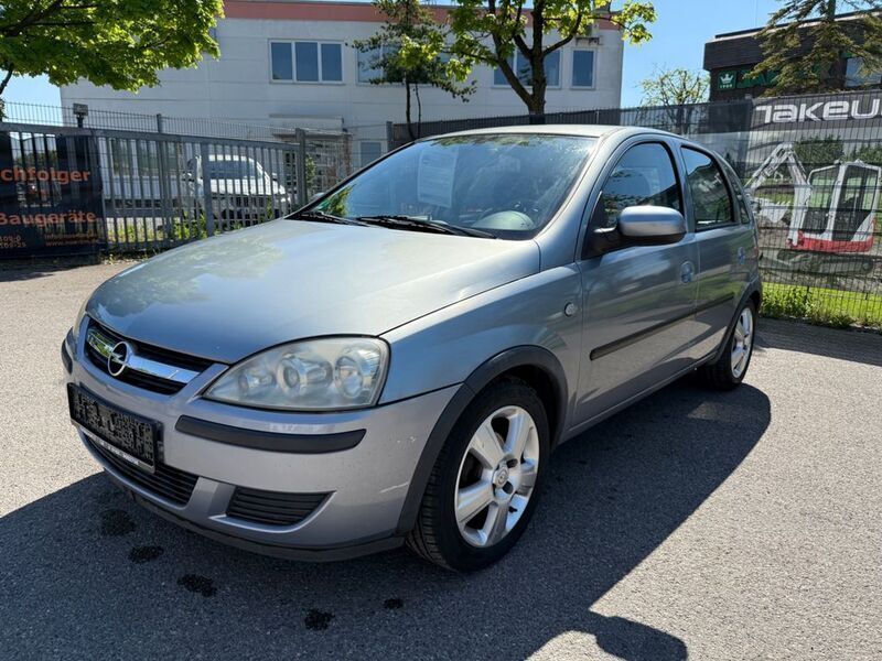 Silber Gebraucht 2004 Opel Corsa Limousine | 2.990 € (Etwas zu teuer) - Bild 1/4