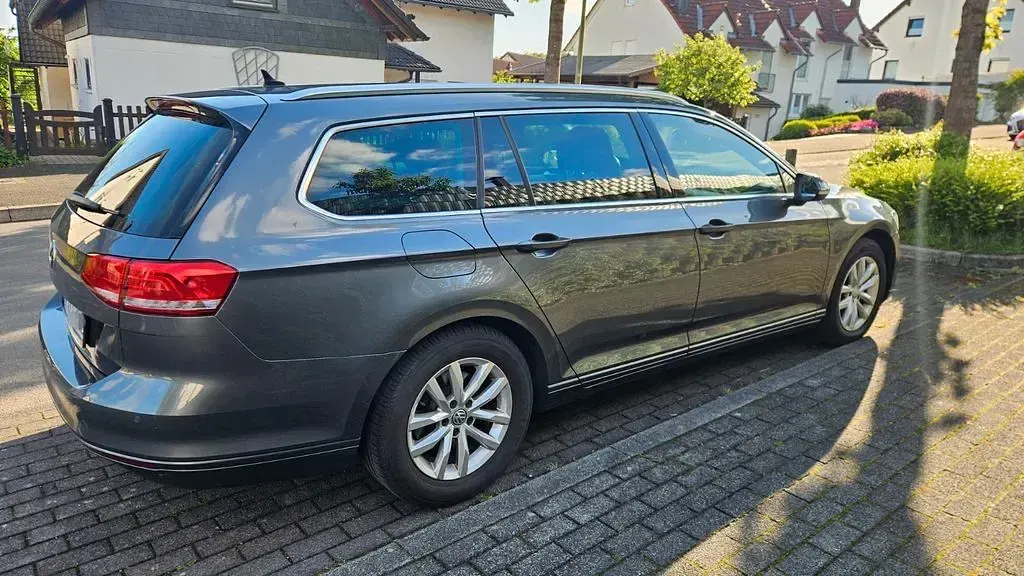 Gebraucht VW Passat 190 PS (139 kW) 2015 Grau Kombi