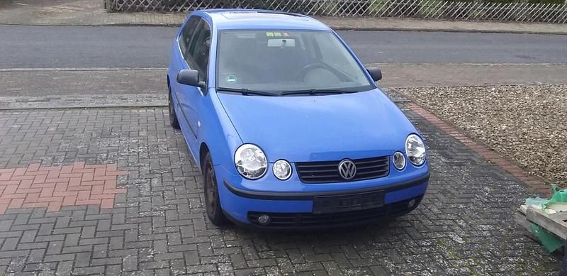 Blau Gebraucht 2003 VW Polo Kleinwagen | 899 € (Fairer Preis) - Bild 1/4