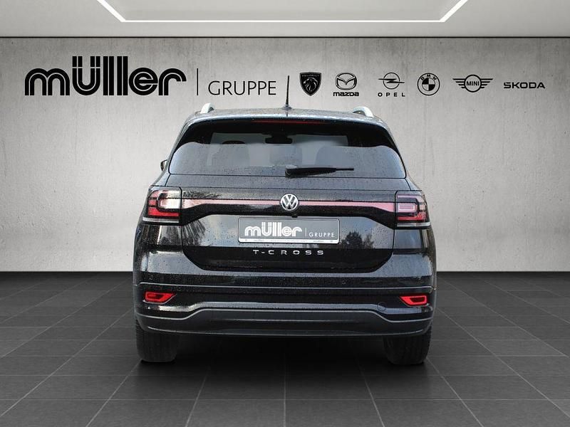 Gebraucht VW T-Cross Style 95 PS (69 kW) 2019 Deep black perleffekt (metallic) SUV