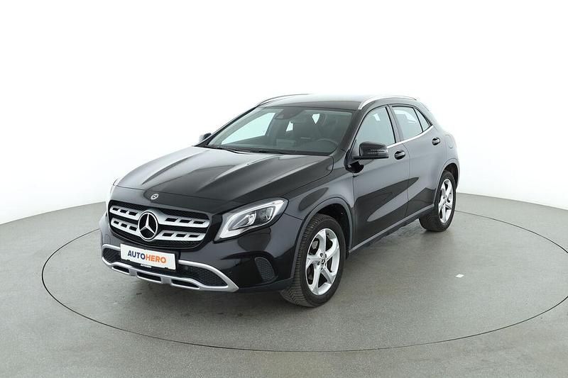 Schwarz Gebraucht 2018 Mercedes GLA200 Urban SUV | 22.030 € (Fairer Preis) - Bild 1/3
