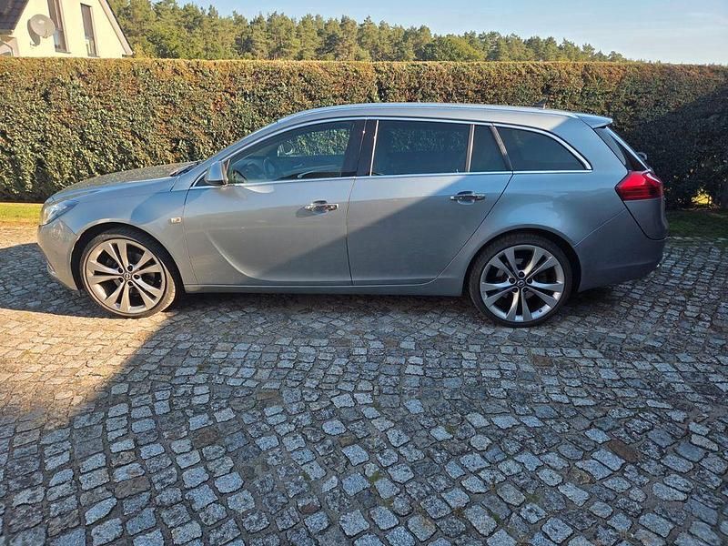 Silber Gebraucht 2012 Opel Insignia Innovation Kombi | 10.800 € (Teuer) - Bild 1/4