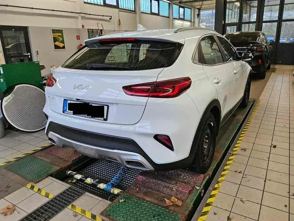 Gebraucht Kia XCeed Vision 160 PS (117 kW) 2022 Casa white SUV